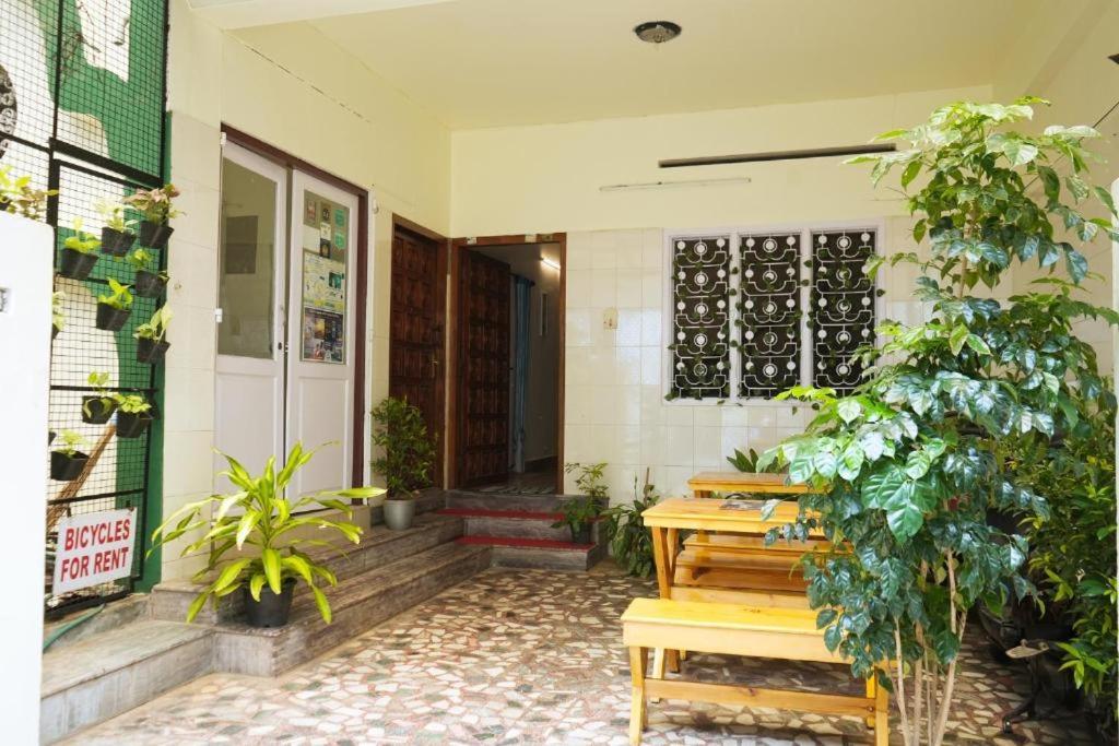 Mother Tree Inn Kochi Екстер'єр фото