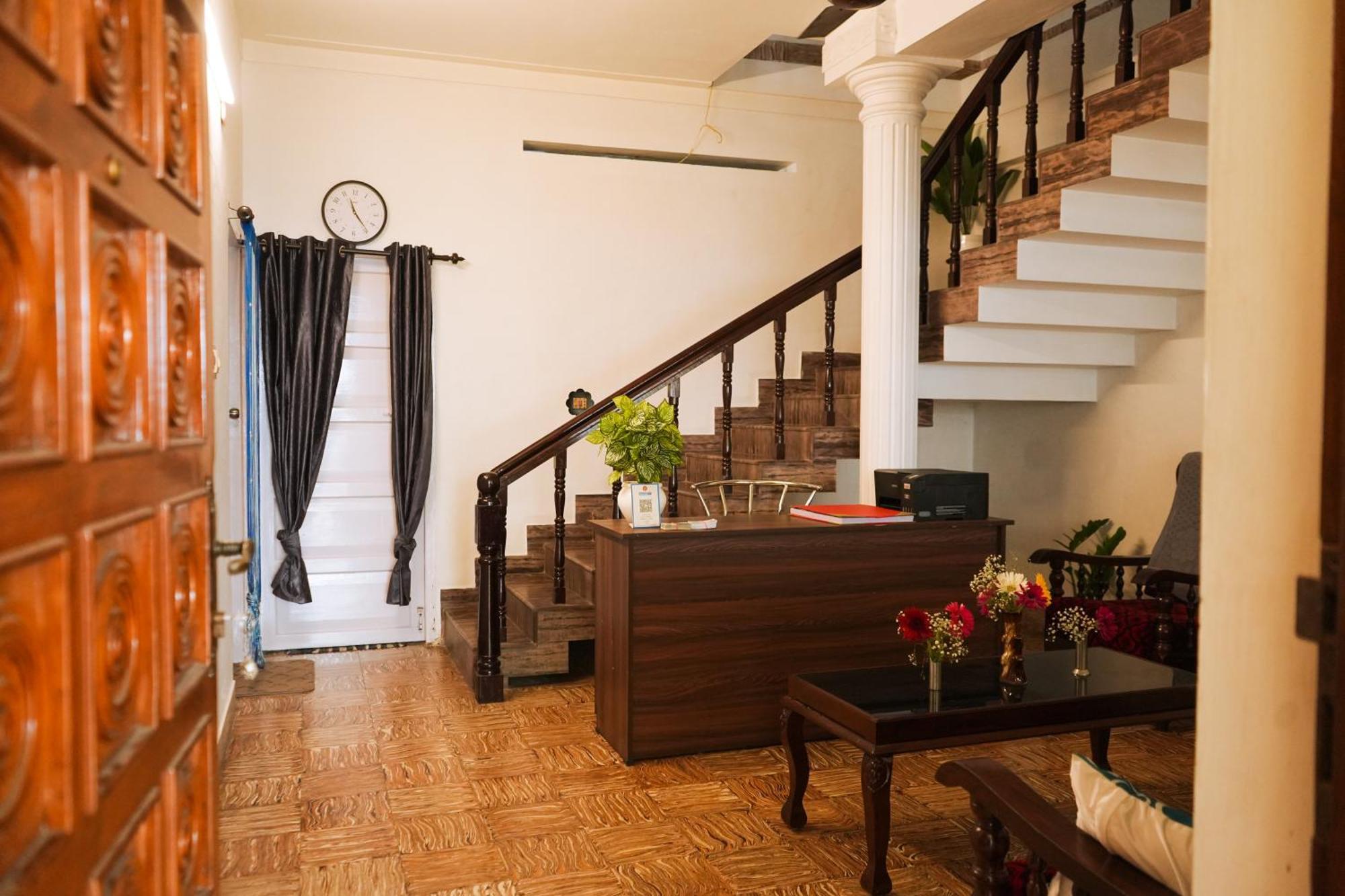 Mother Tree Inn Kochi Екстер'єр фото