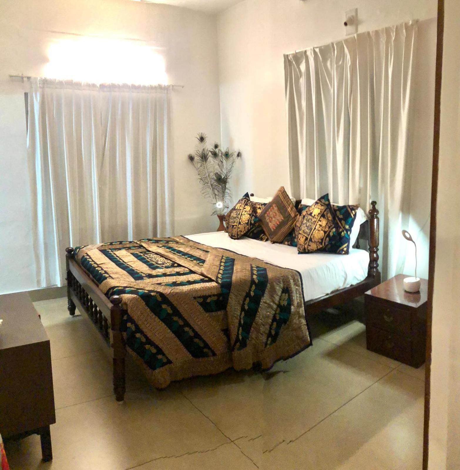 Mother Tree Inn Kochi Екстер'єр фото